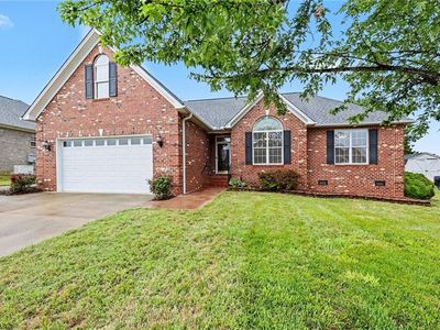 1009 Bradford Ln