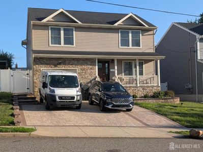 99 Clyde Ave