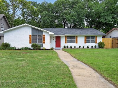 2507 Foxcroft Cir