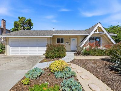 2992 Vivian Ln