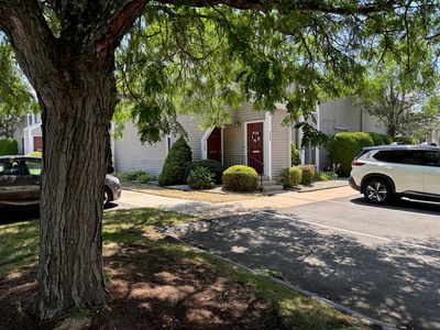 220 Nassau Dr #220