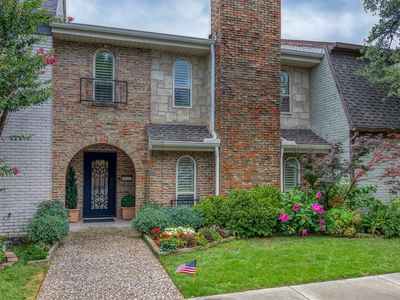 6837 Anglebluff Cir