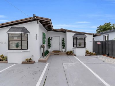 621 NW 59th Ave
