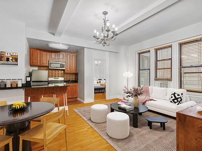 157 E 72nd St APT 1J