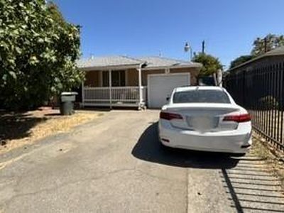 5631 Sampson Blvd
