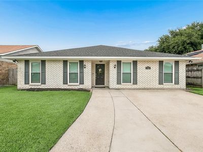 7742 Briarwood Dr