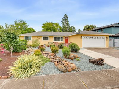 732 Sandra Ln