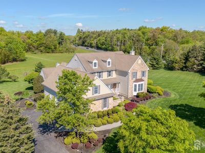2 Linwood Dr