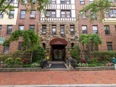 Property at 4 Maple Drive #6-I, Great Neck, NY