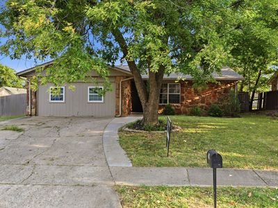 125 W Austin St