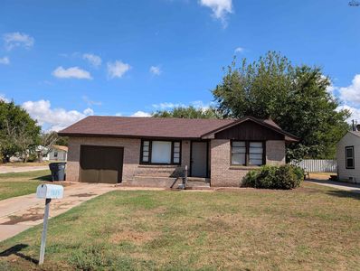 1614 Hawes Ave