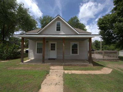Property at 500 W 7th St, Newkirk, OK