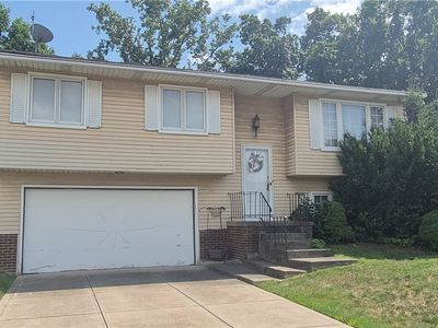 Property at 8415 Newcomb Dr, Parma, OH