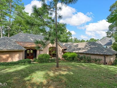 1034 N Pointe Cir
