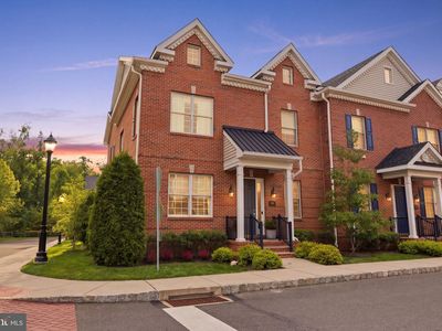 80 Creekview Ln
