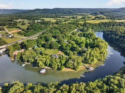 415 River Oaks Dr