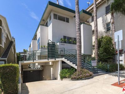 245 Hollister Ave #1