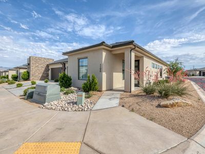 1196 W Ledgerwood Dr