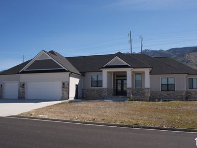 3504 N Sun Dancer Loop
