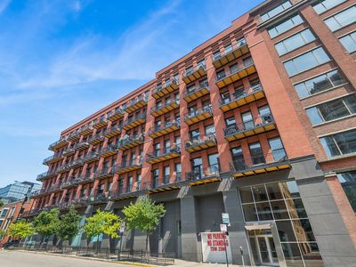 616 W Fulton St APT 616