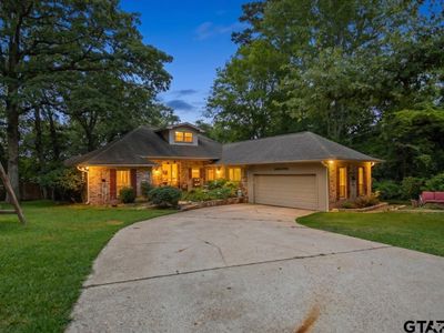 226 Pinewood Ln