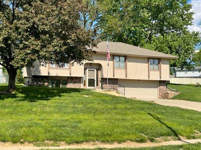 205 Redbud Ln