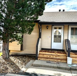 4543 Lamplighter Cir