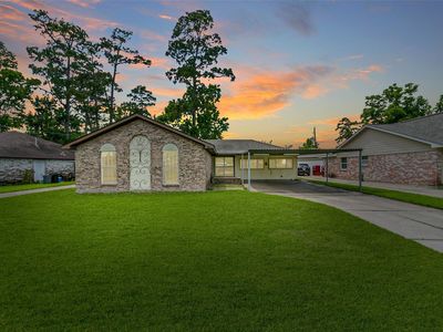 7903 Parkglen Dr