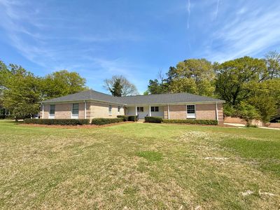 2512 Savery Dr