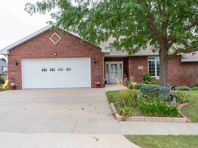 2180 Comanche Dr