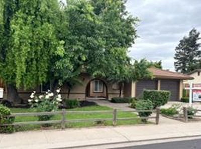 953 Souza Blvd