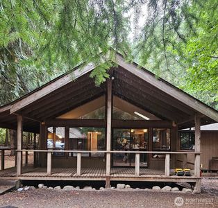 12213 207th Avenue E