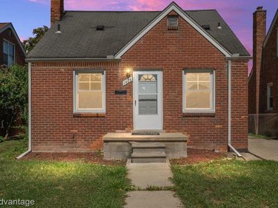 1424 Mayflower Ave