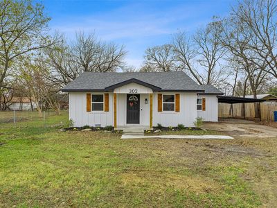 Property at 302 Suzanne St, Palmer, TX