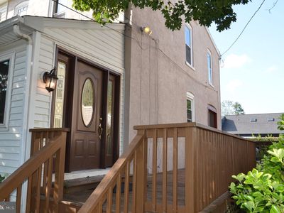 413 E Lincoln St