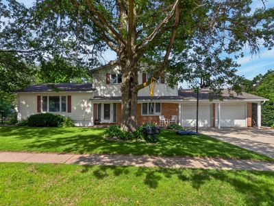 1207 Clark Dr