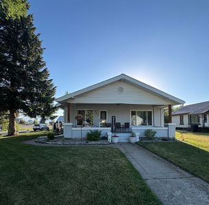 303 N Main St
