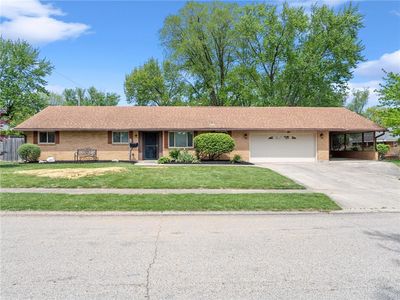 1125 Georgian Dr