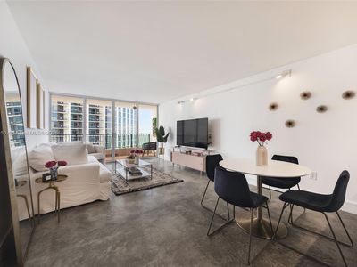 555 NE 15th St APT 20G