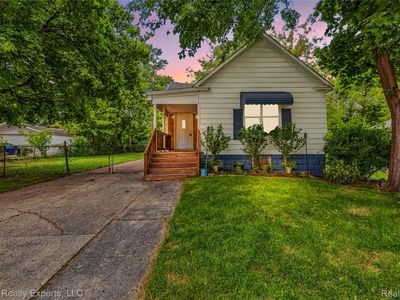22 Meadle St