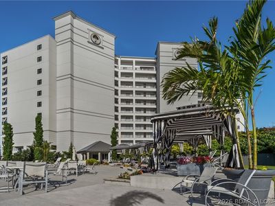166 Captiva Dr #7F