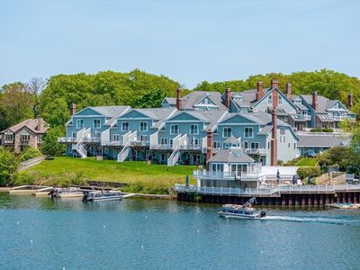 4 Eastern Point Dr Unit 4