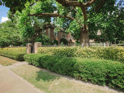 208 S McLean Blvd #8