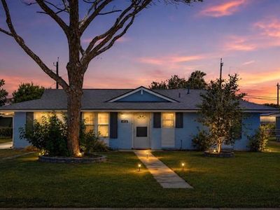 464 Sunset