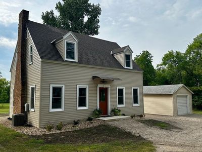 405 Main St