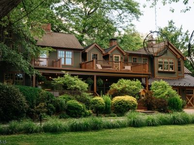 89 Fairmount Rd West