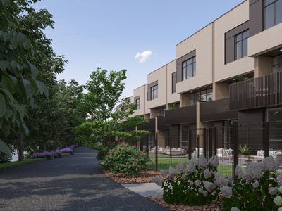 2235 W Oakdale Ave #16-B