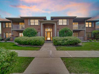 9810 Wildwood Cir Unit 2-C