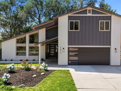 7024 S Horizon Cir E