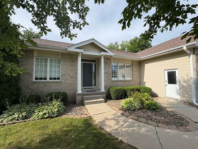 Property at 810 William Nowels Cir, Carlisle, IA